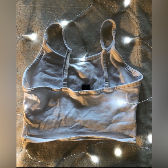 basic white tank 🤍 - Picture 3 of 5